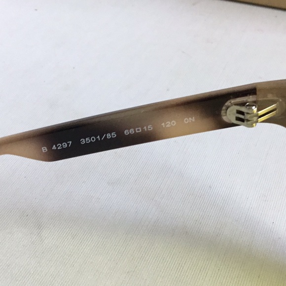 BURBERRY SUNGLASSES FOR WOMEN. - Picture 6 of 11